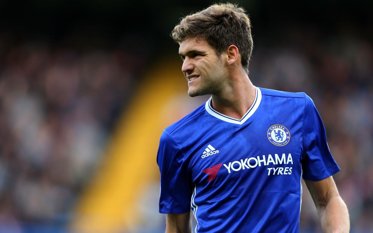 Chelsea defender Alonso can continue his career in Barcelona