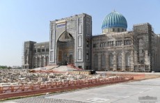 President Shavkat Mirziyoyev got acquainted with the construction of the Center for Islamic Civilization