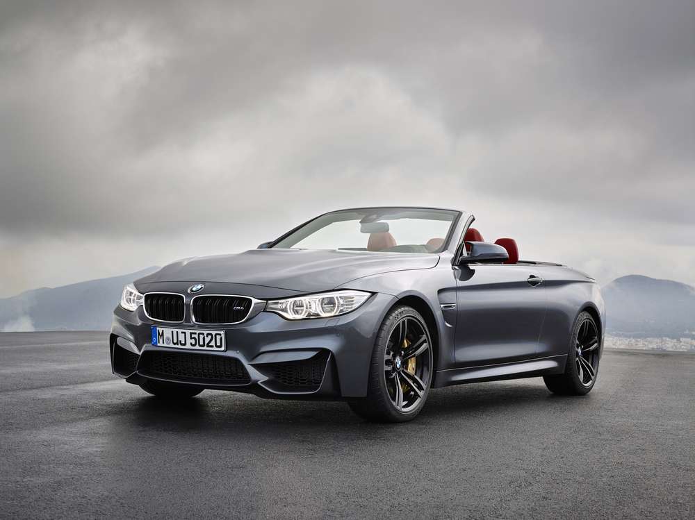 BMW showed the coupe-convertible BMW M4