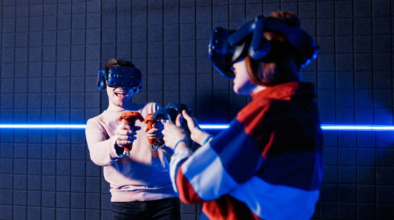 Photo - VR quest for two